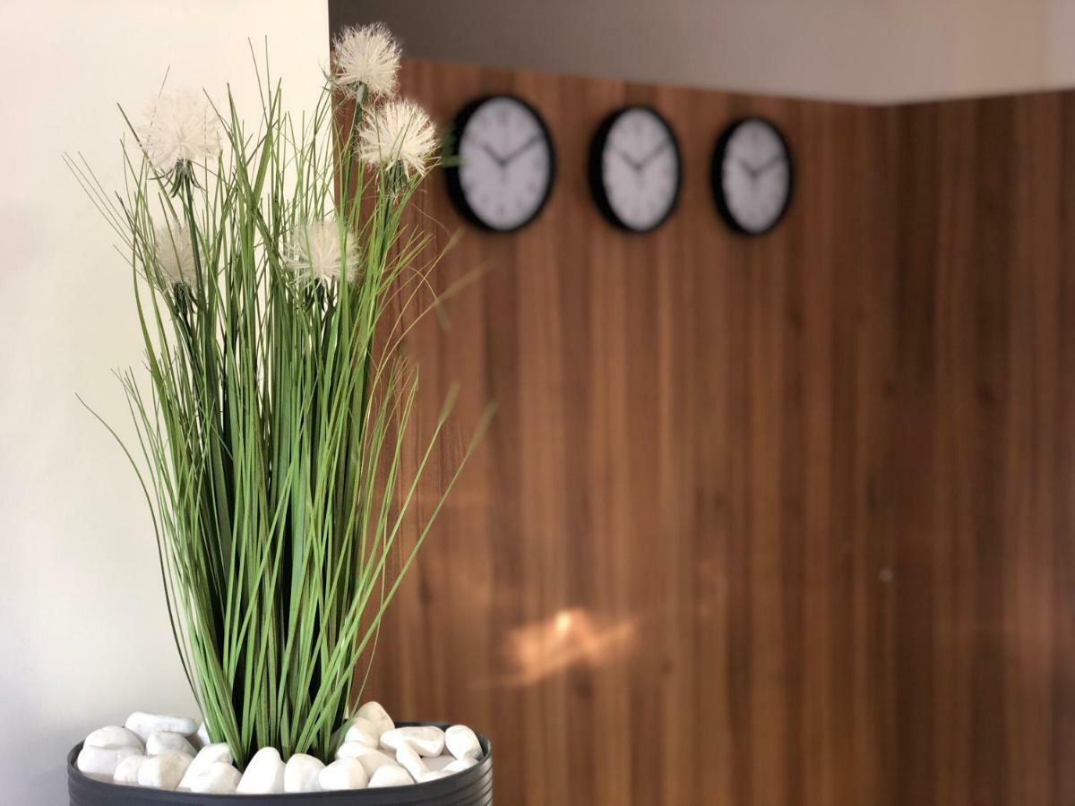 Hotel Bonus Κολομία Εξωτερικό φωτογραφία